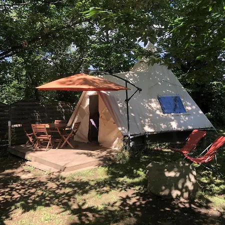 Le Tipi Camping La Chataigneraie Apartment